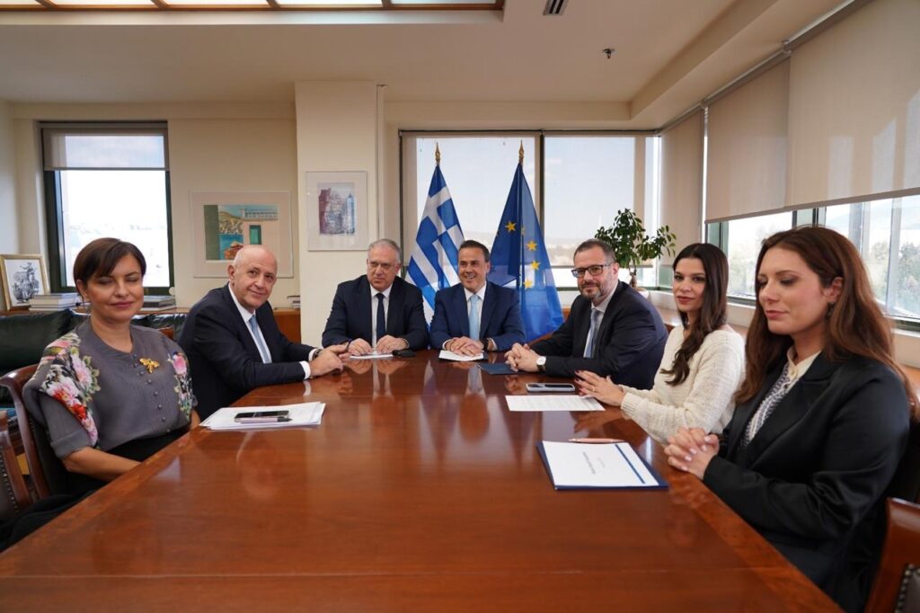 200 εκατ. ευρώ από το Modernisation Fund για το 2026 και 100 εκατ. ευρώ ανά έτος για τα επόμενα 5 χρόνια για ελάφρυνση του ενεργειακού κόστους στην Ελληνική Βιομηχανία